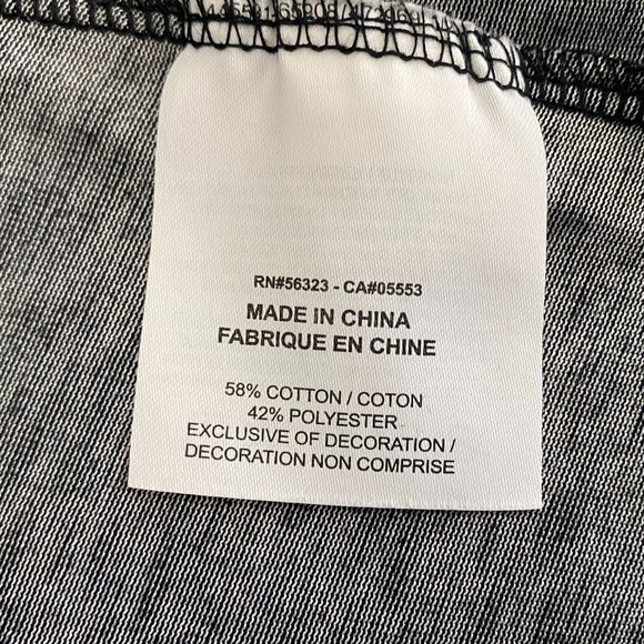 Nike- Black Dri-Fit Short Sleeve 3X Round-neck T-Shirt, Large Swoosh on Chest - Picture 4 of 5